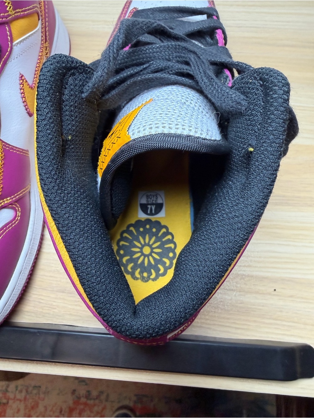 Nike Air Jordan 1 Mid “Dia de Muertos” kids Sneakers NWOT - Picture 6 of 9